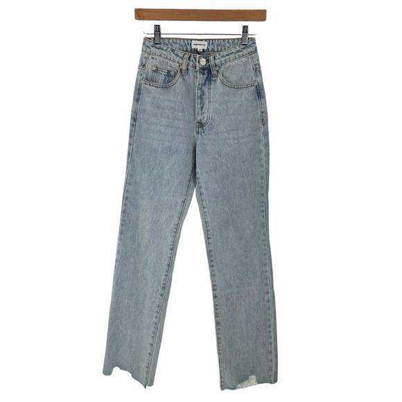 Superdown | NEW Marilyn Denim Ankle Jean in Light Blue Wash Size 23 - Picture 3 of 4